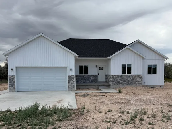 $425,000 | 3563 West Cobble Holw Drive, Roosevelt, UT 84066