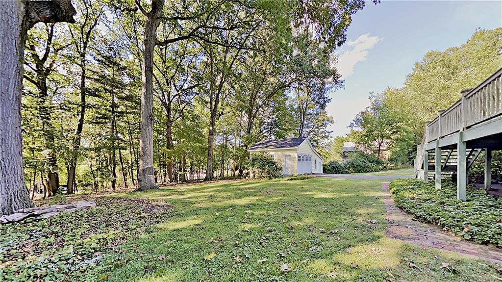 9401 Woodcrest Road Pittsburgh, PA 15237 - Photo 22 of 25 Rear yard extends into treeline