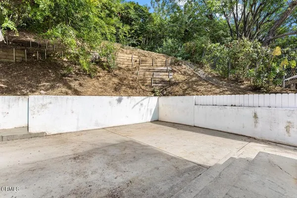 $5,500 | 3121 Lake Hollywood Drive, Los Angeles, CA 90068