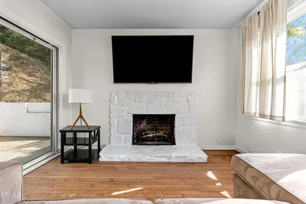 $5,500 | 3121 Lake Hollywood Drive, Los Angeles, CA 90068