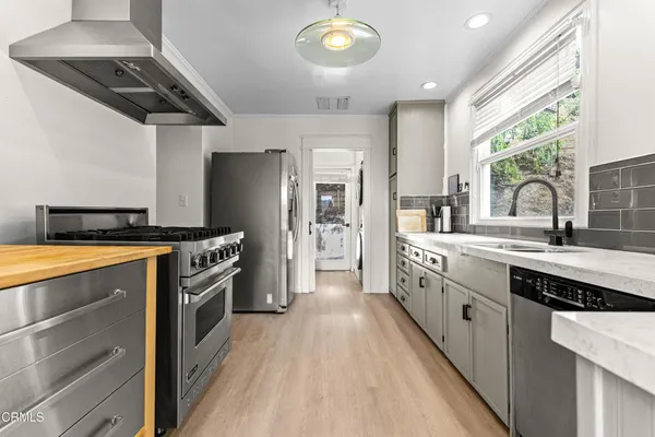 $5,500 | 3121 Lake Hollywood Drive, Los Angeles, CA 90068