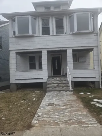 $950 | 108 South Durand Place, Unit 1, Irvington, NJ 07111