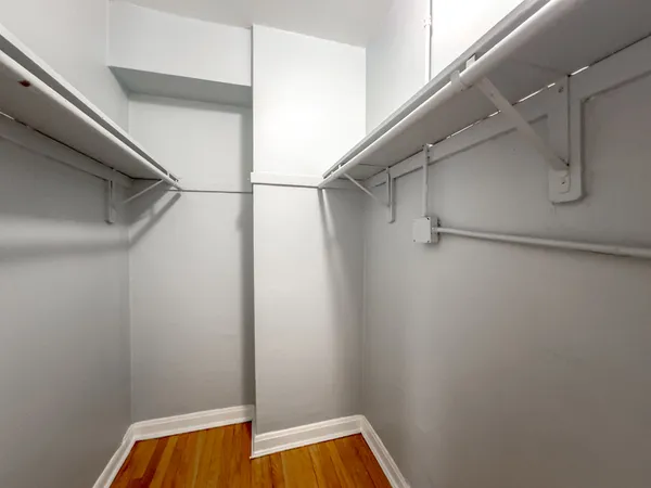 $1,275 | 4606 North Beacon Street, Unit 2C, Chicago, IL 60640