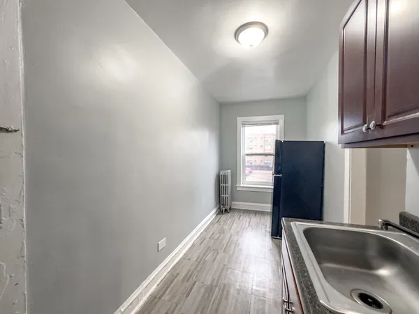$1,275 | 4606 North Beacon Street, Unit 2C, Chicago, IL 60640