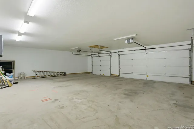 $3,500 | 7502 Bluemist Mountain Road, San Antonio, TX 78255