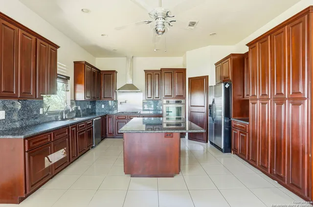 $3,500 | 7502 Bluemist Mountain Road, San Antonio, TX 78255