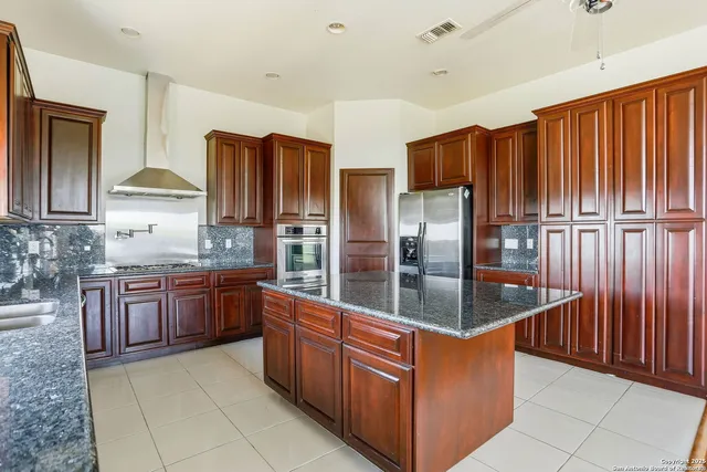 $3,500 | 7502 Bluemist Mountain Road, San Antonio, TX 78255