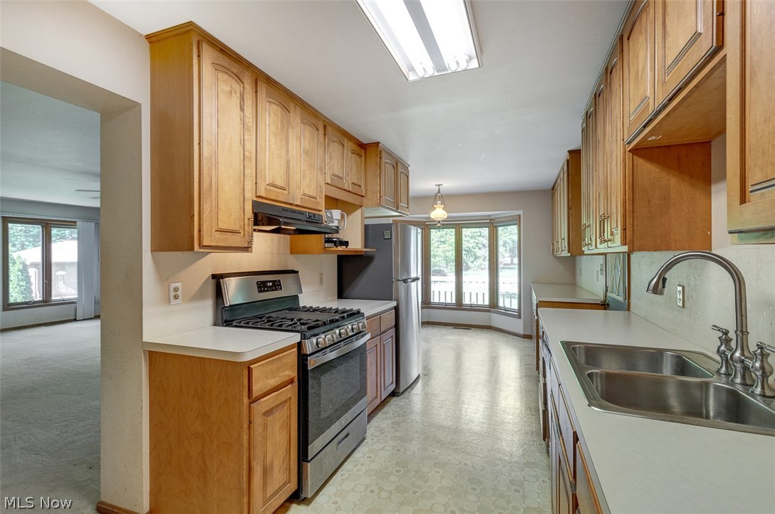 9985 Prospect Road Strongsville, OH 44149 - Photo 7 of 41
