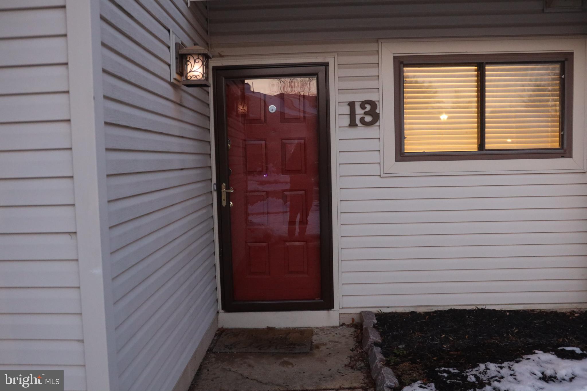 13 Tulip Court Mount Laurel, NJ 08054 - Photo 2 of 24