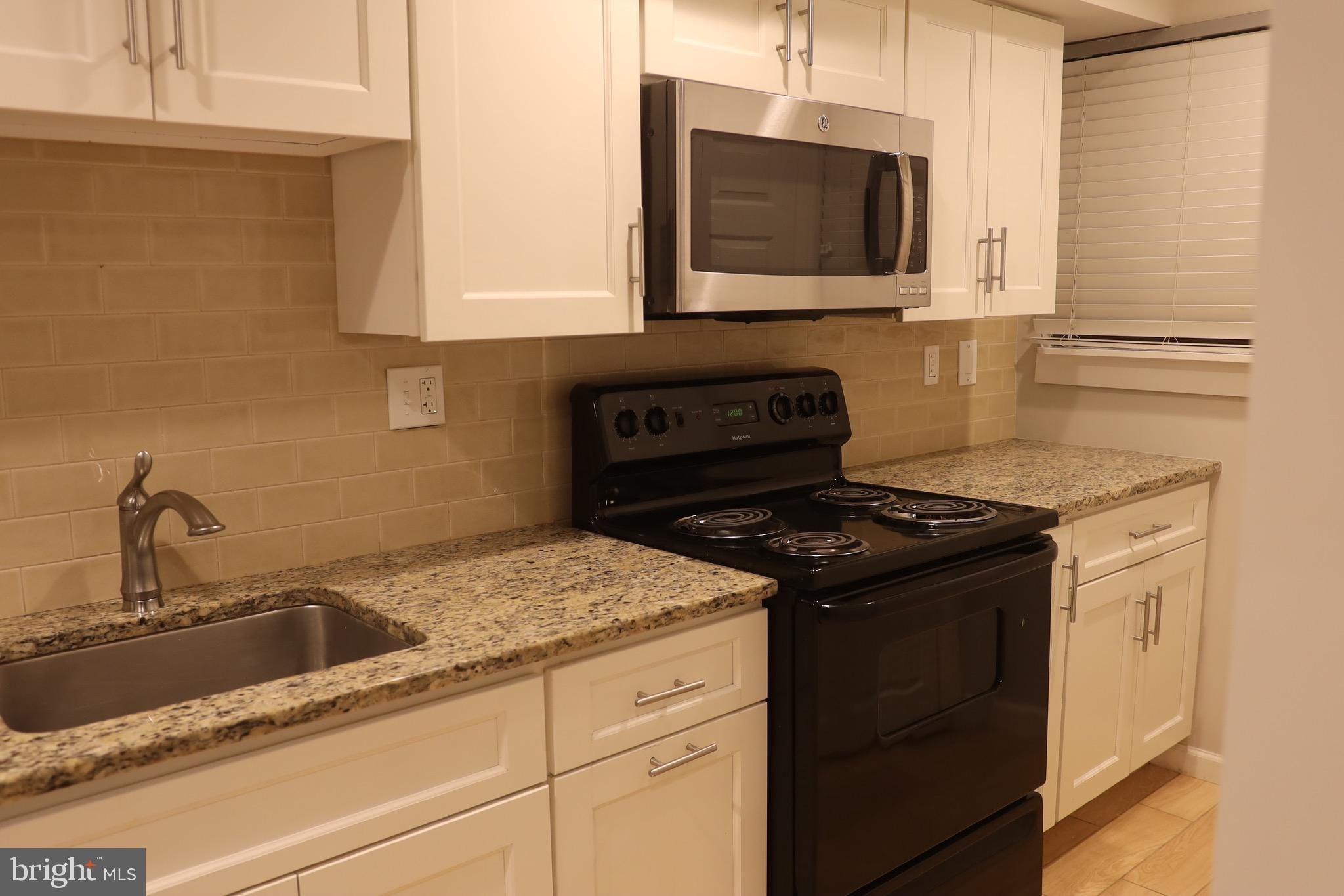 13 Tulip Court Mount Laurel, NJ 08054 - Photo 8 of 24