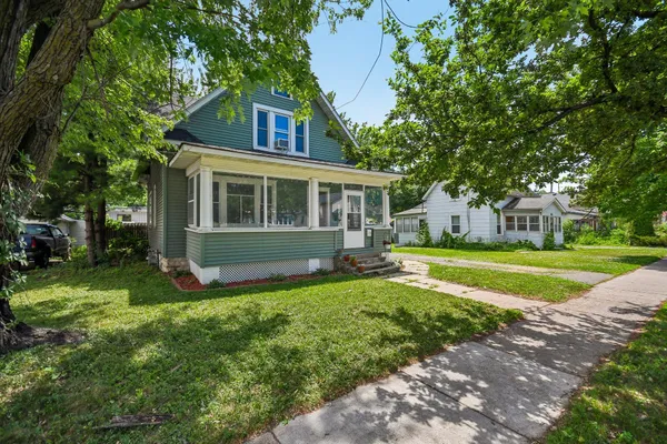 $199,000 | 1715 Old W Main Street, Red Wing, MN 55066