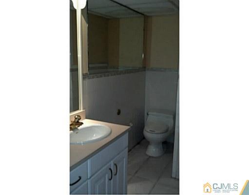 27 Rutgers Avenue Colonia, NJ 07067 - Photo 12 of 19 Gallery Image 12