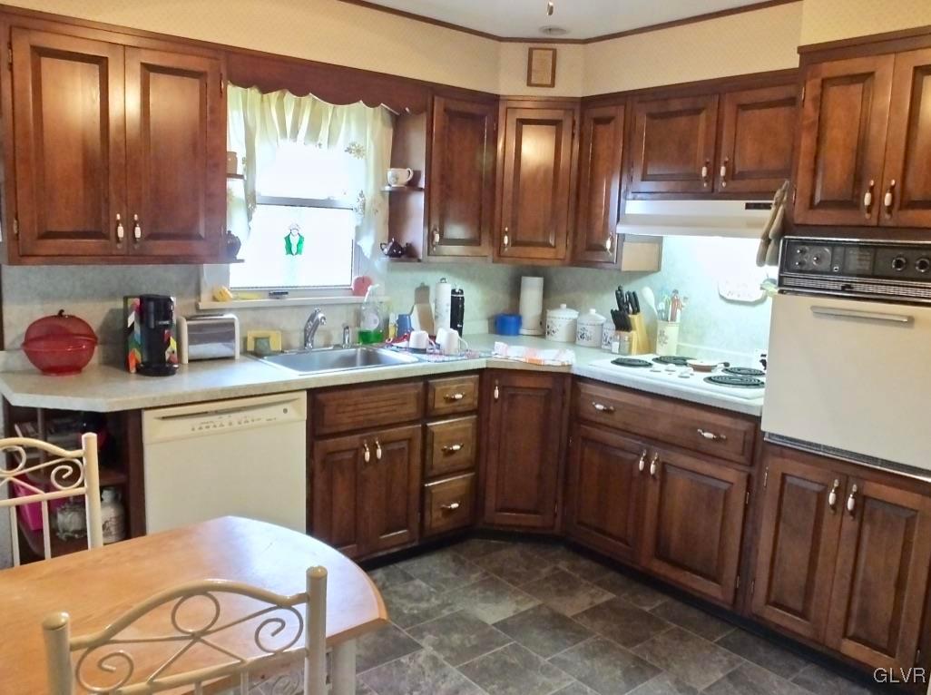 2552 Park View Road Slatington, PA 18080 - Photo 8 of 16 Gallery Image 8