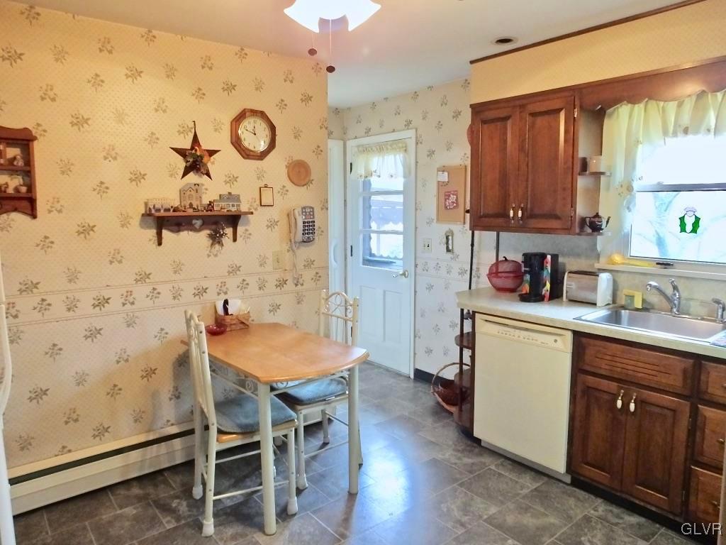 2552 Park View Road Slatington, PA 18080 - Photo 9 of 16 Gallery Image 9