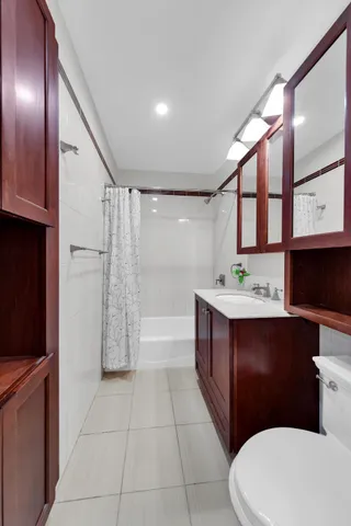 $625,000 | 225 West 70th Street, Unit 4B | Upper West Side