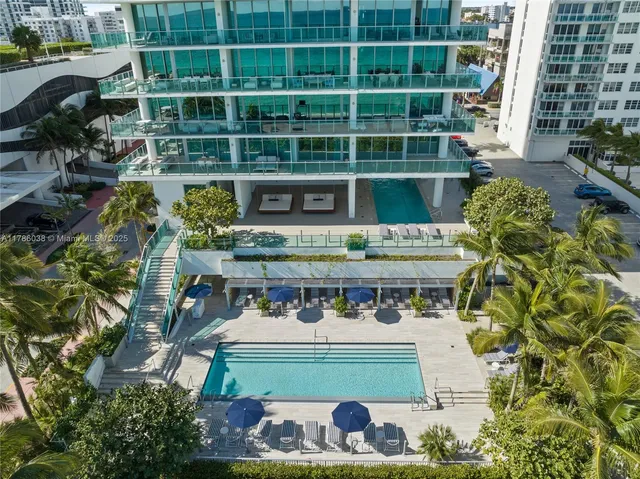 $4,199,000 | 6901 Collins Avenue, Unit 401, Miami Beach, FL 33141
