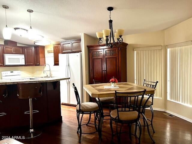3500 South Tomahawk Road, Unit 204 Apache Junction, AZ 85119 - Photo 8 of 46 Dining Area