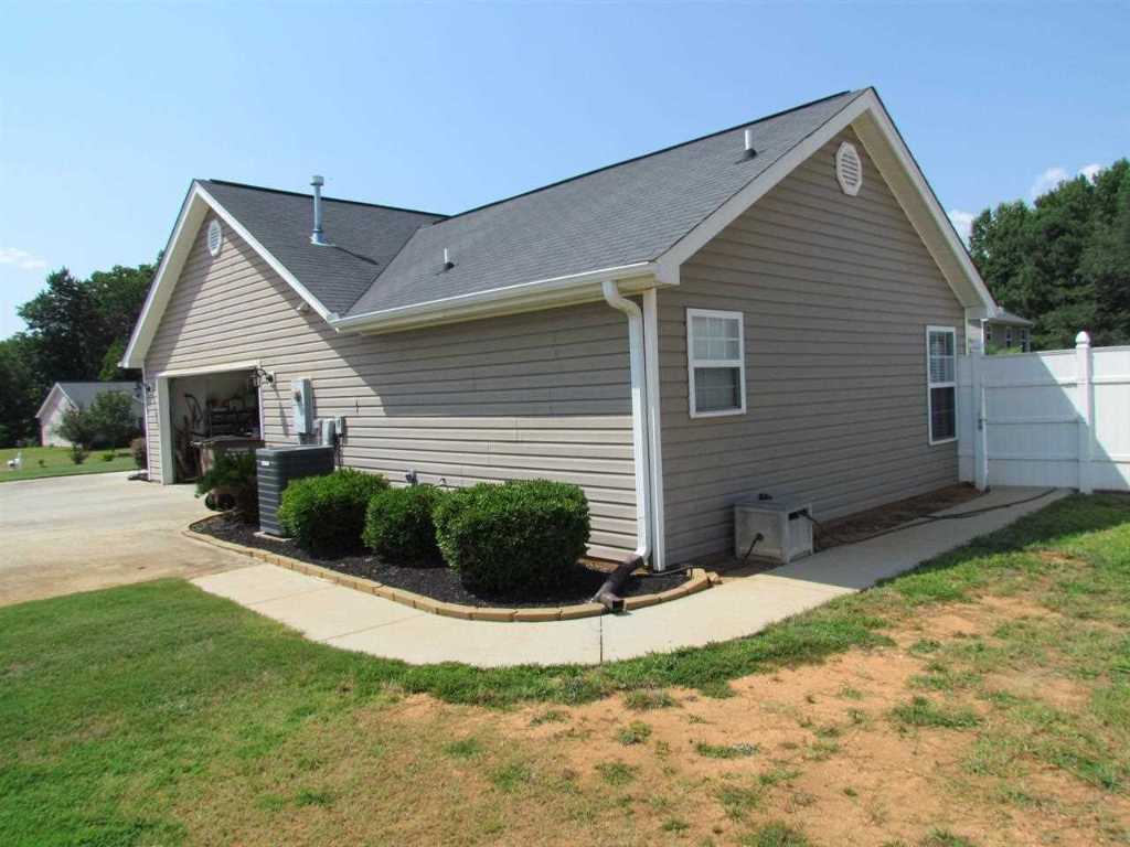 211 Olive Branch Anderson, SC 29626 - Photo 3 of 25 Gallery Image 3