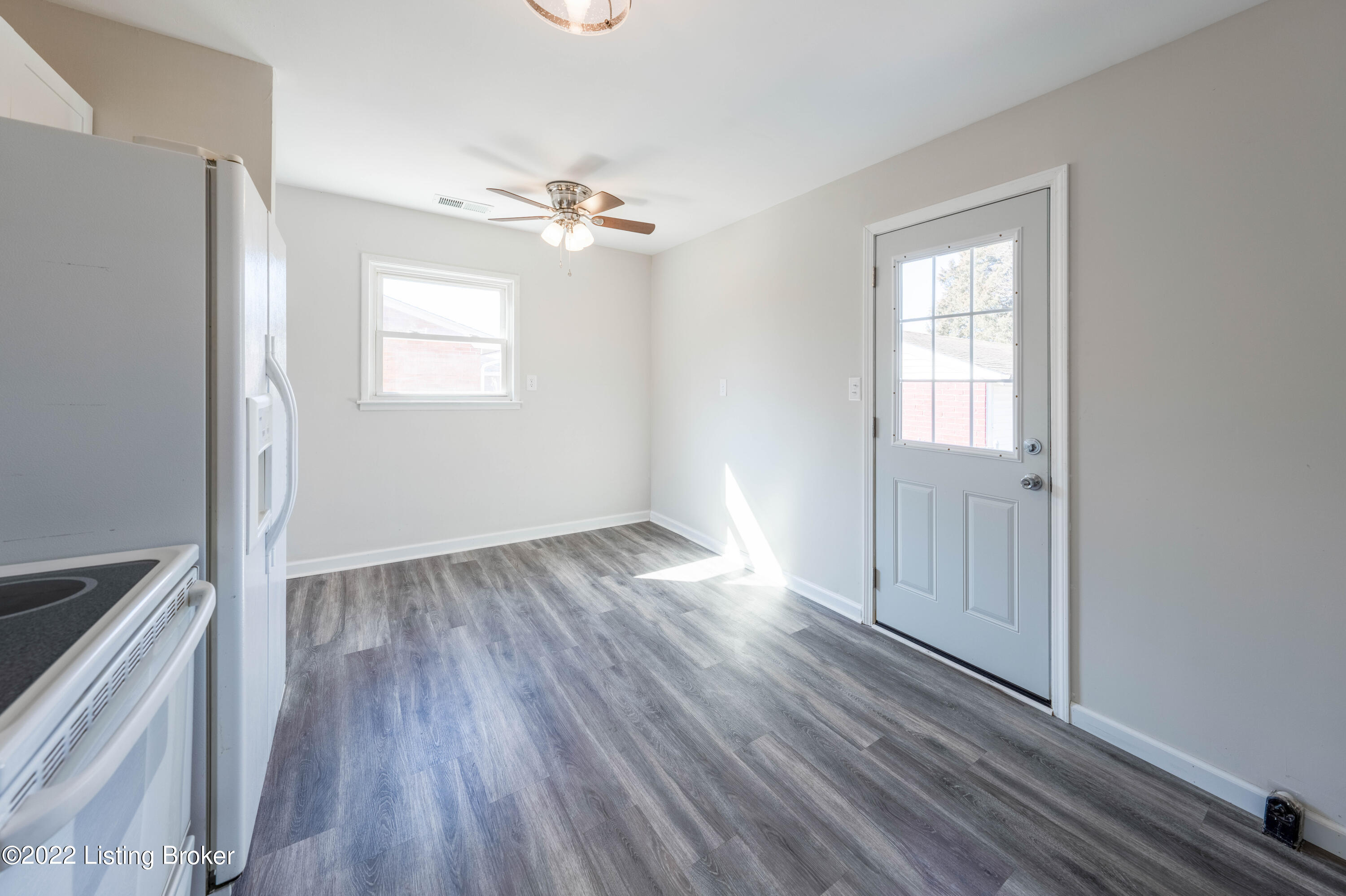 9512 Maple Road Louisville, KY 40229 - Photo 10 of 25 9512 Maple Rd-10