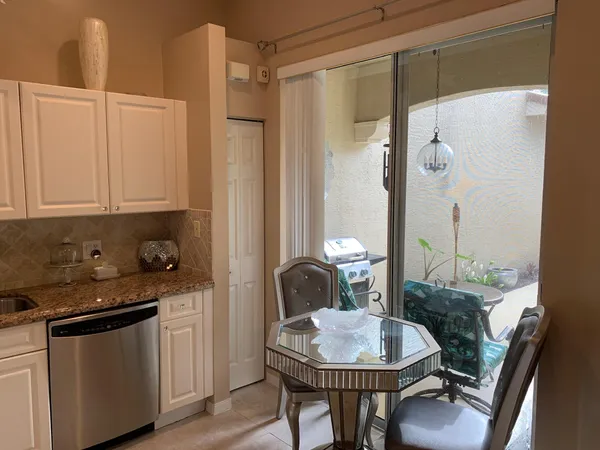 $3,000 | 2146 Man Of War, West Palm Beach, FL 33411