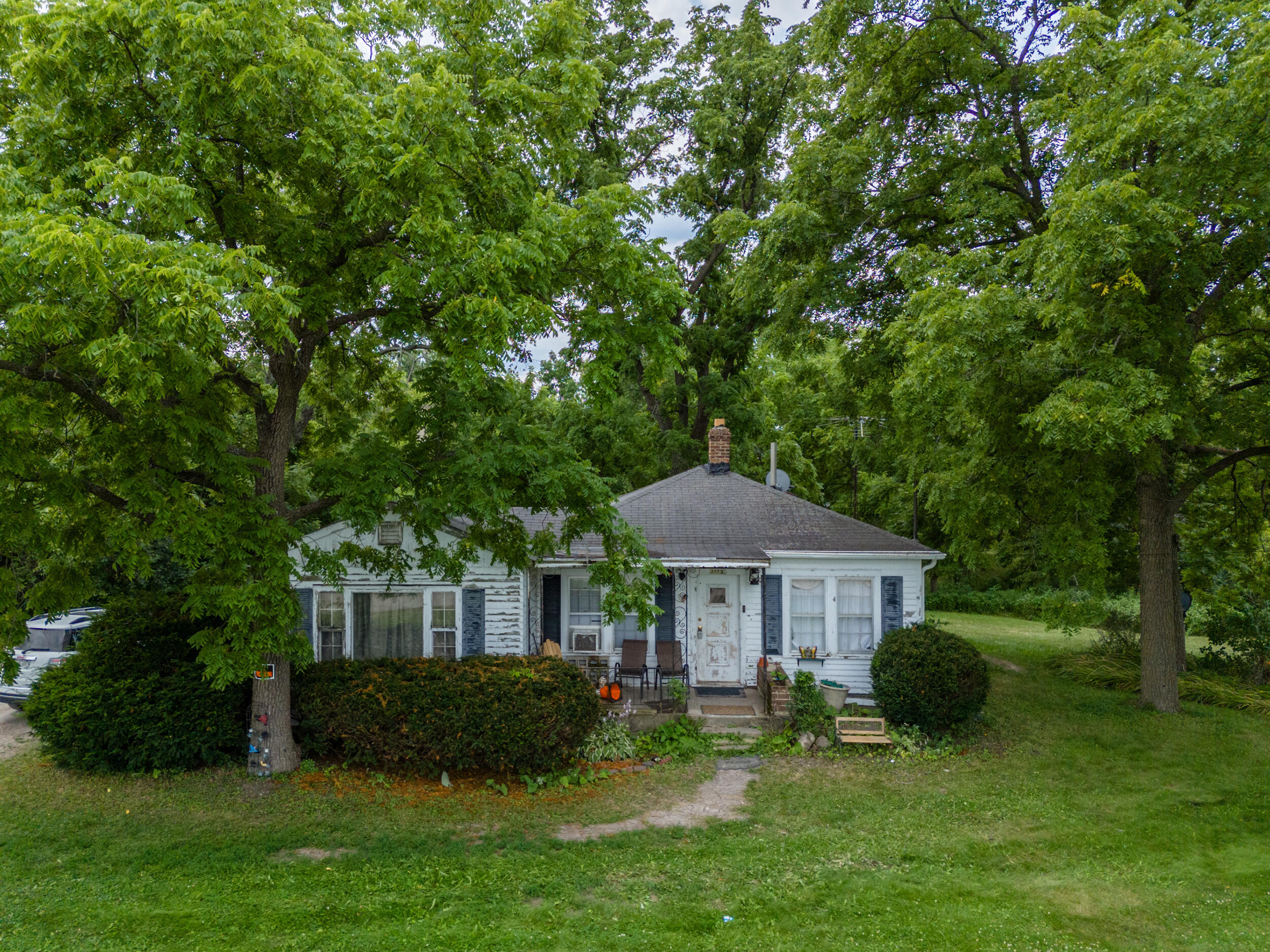 15739 Braun Road Yorkville, WI 53177 - Photo 1 of 39 Welcome home!