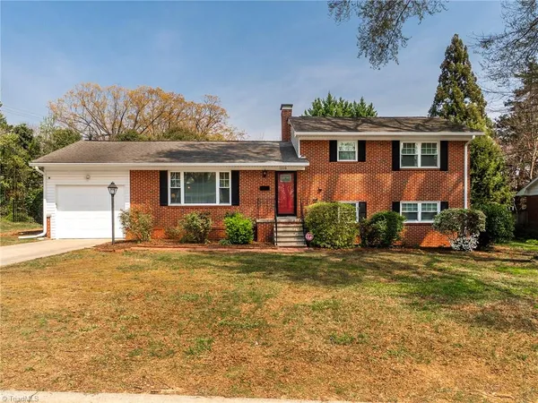 $334,500 | 1219 Warwick Drive, Burlington, NC 27215