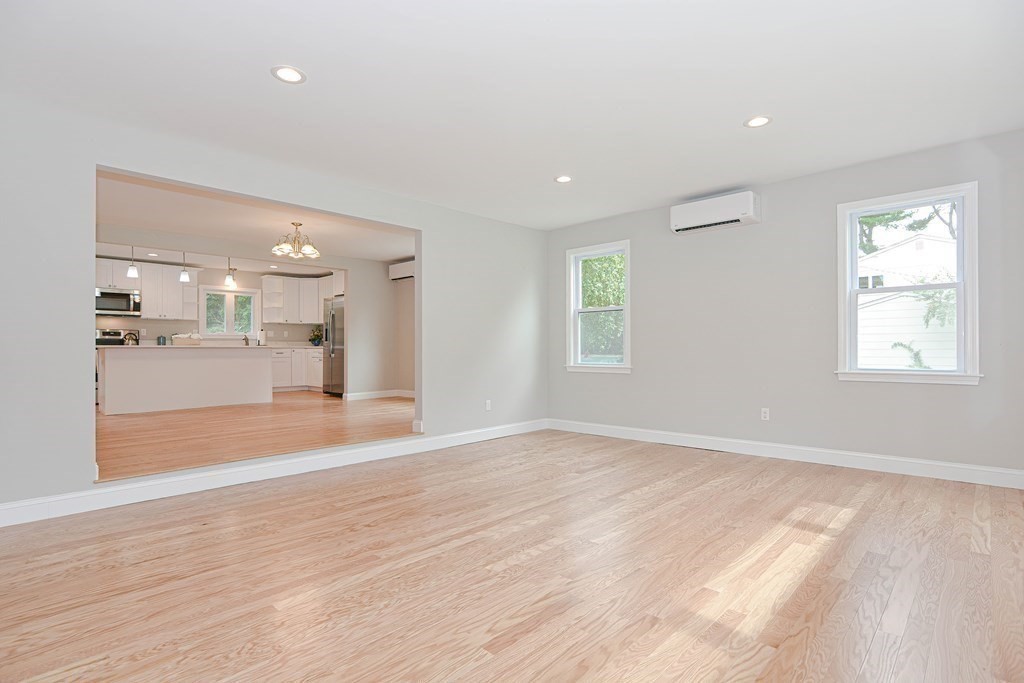 53 Wingate Road Holliston, MA 01746 - Photo 8 of 42 Gallery Image 8