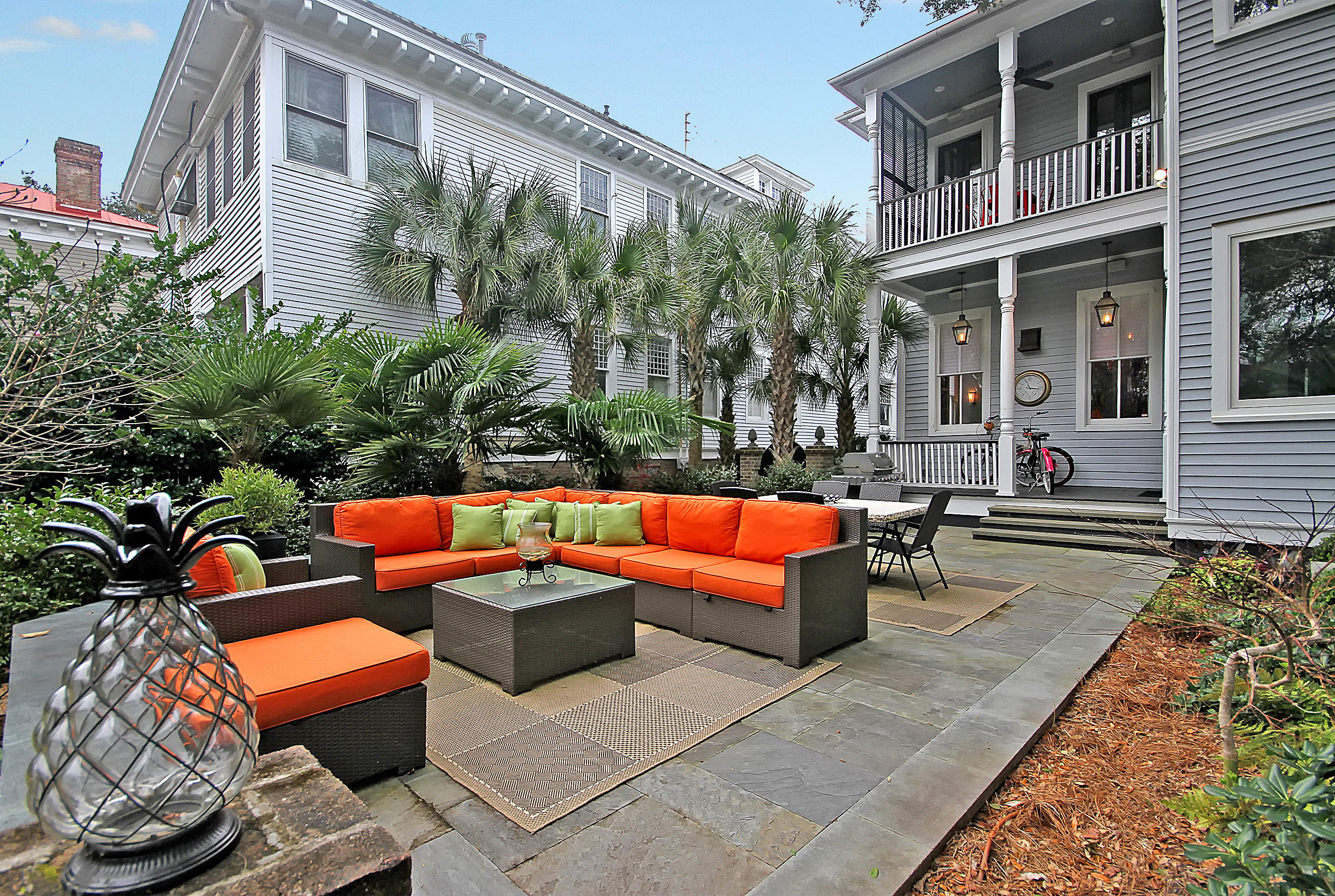 14 Rutledge Avenue Charleston, SC 29401 - Photo 35 of 40 Raised Garden Patio