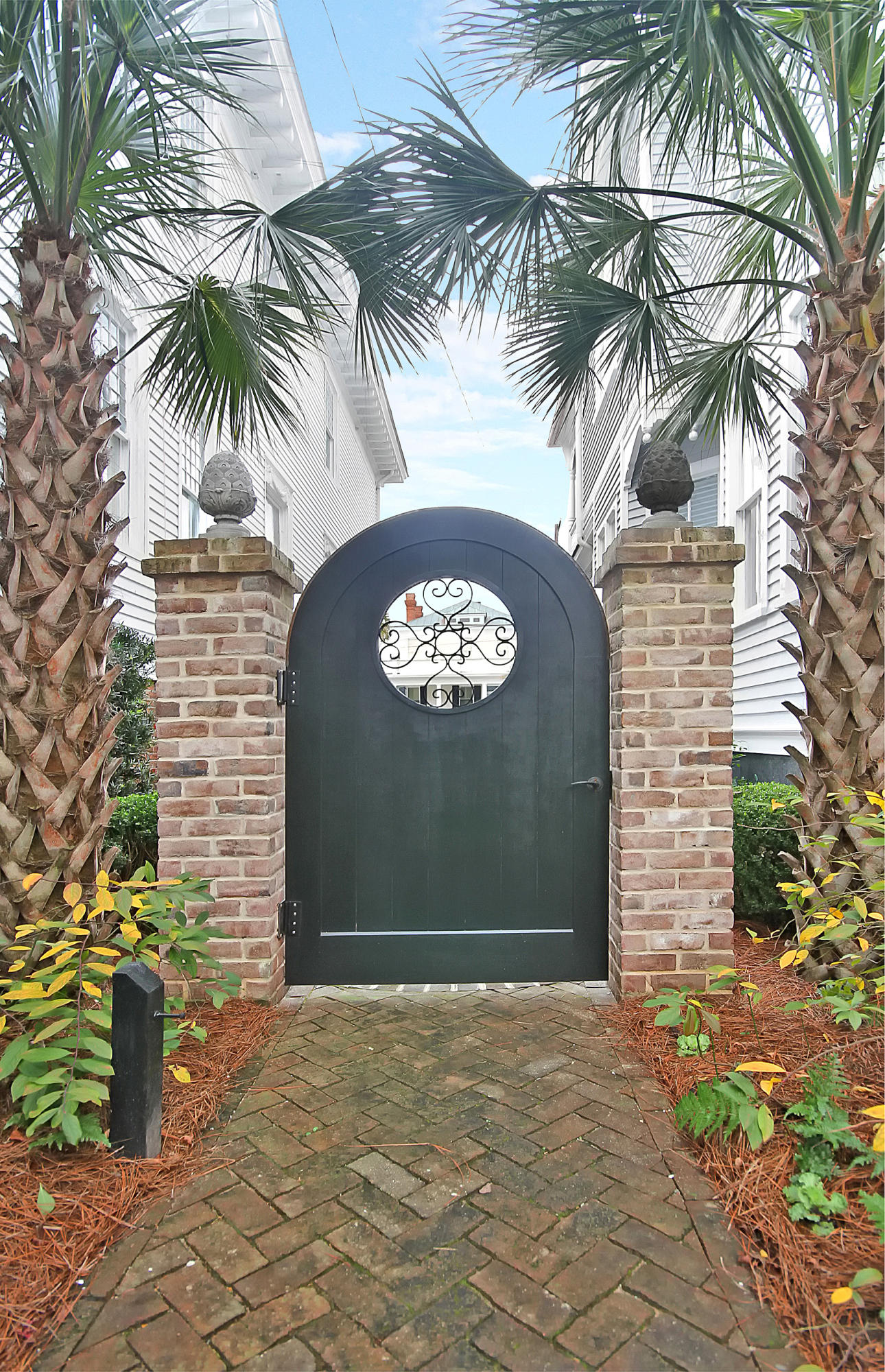 14 Rutledge Avenue Charleston, SC 29401 - Photo 40 of 40 Classic Garden Gate to driveway