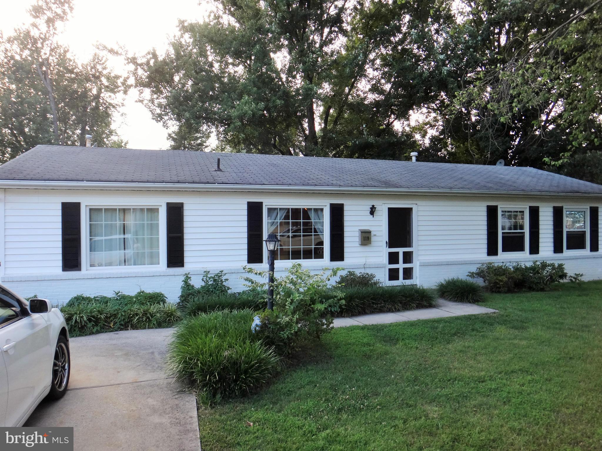 119 North Hickory Road Sterling, VA 20164 - Photo 1 of 21 Exterior (Front)
