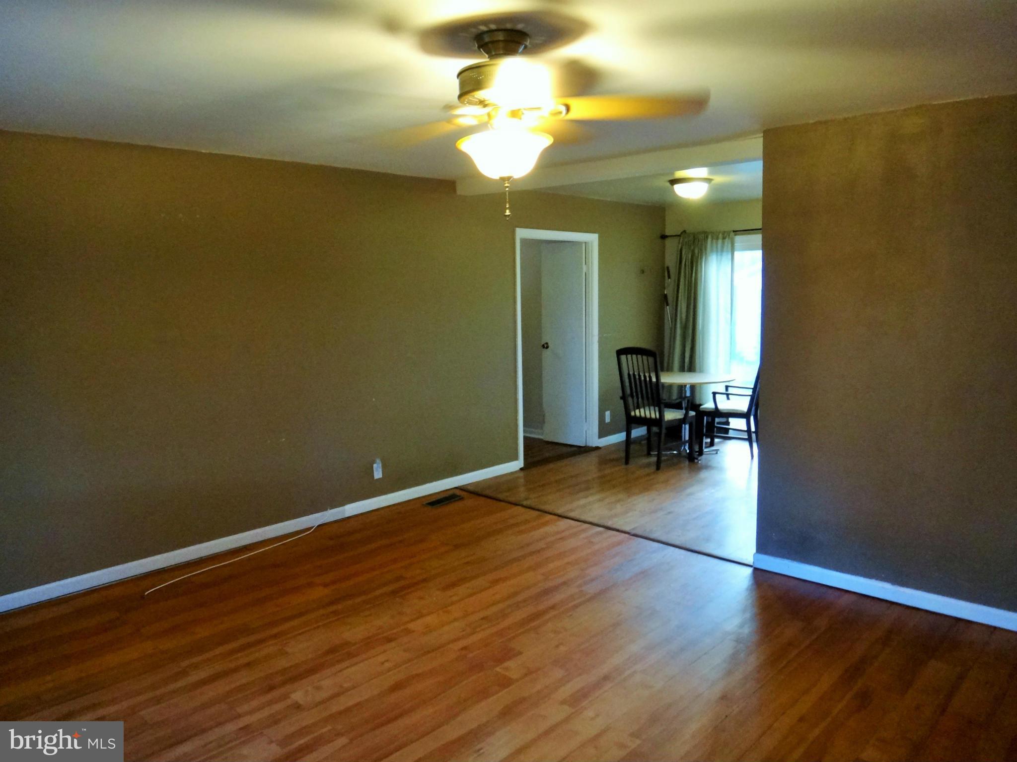 119 North Hickory Road Sterling, VA 20164 - Photo 4 of 21 Dining Room