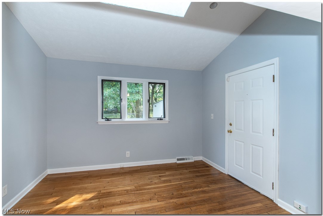 1211 Haselton Road Cleveland Heights, OH 44121 - Photo 11 of 31