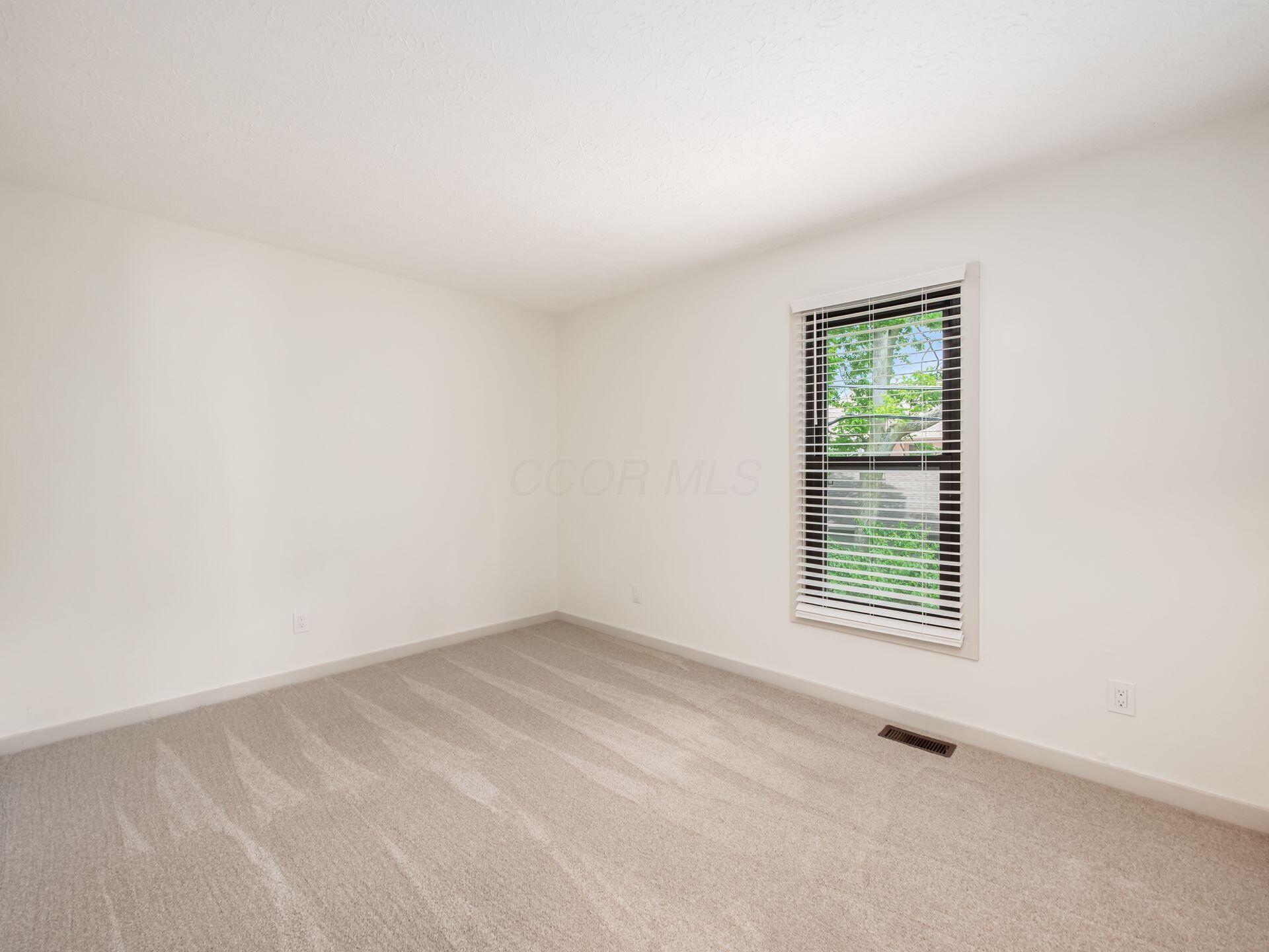 406 Edinburgh Road Dublin, OH 43017 - Photo 12 of 29