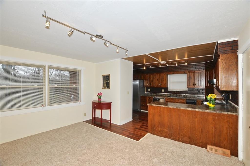 4536 Dickson Road Indianapolis, IN 46226 - Photo 17 of 37 Gallery Image 17