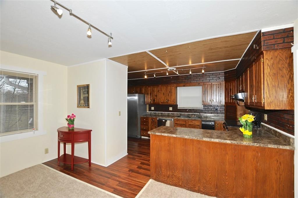 4536 Dickson Road Indianapolis, IN 46226 - Photo 18 of 37 Gallery Image 18