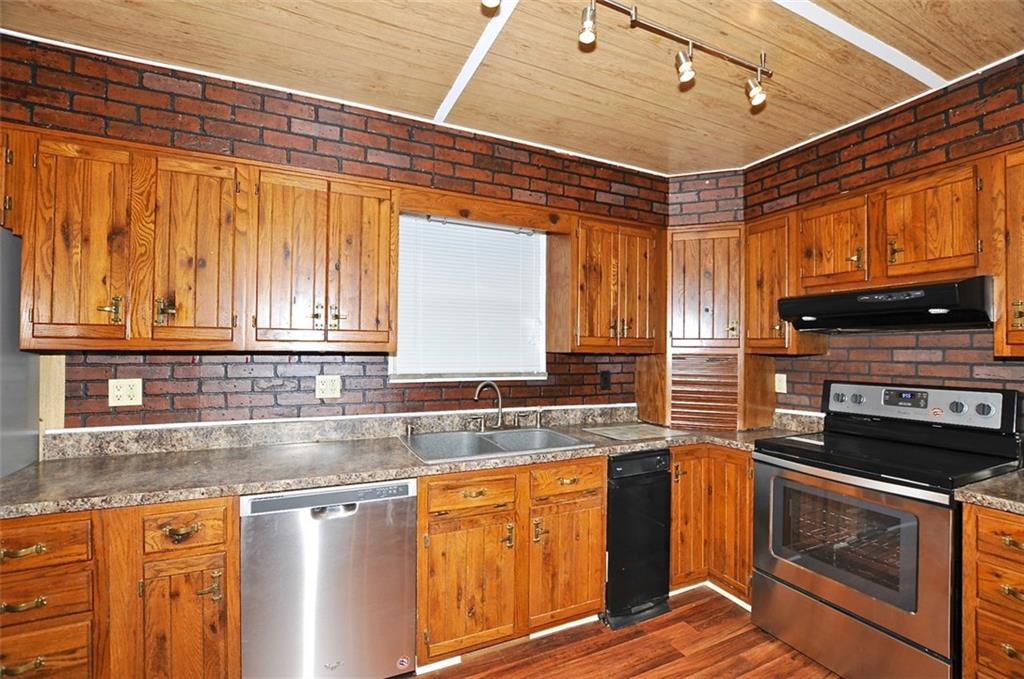 4536 Dickson Road Indianapolis, IN 46226 - Photo 19 of 37 Gallery Image 19