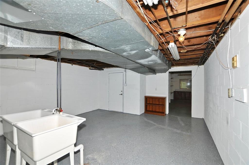 4536 Dickson Road Indianapolis, IN 46226 - Photo 25 of 37 Gallery Image 25
