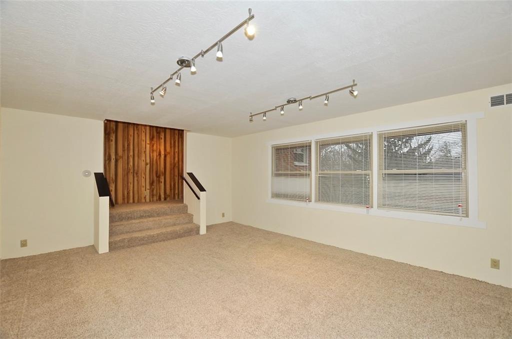 4536 Dickson Road Indianapolis, IN 46226 - Photo 7 of 37 Gallery Image 7