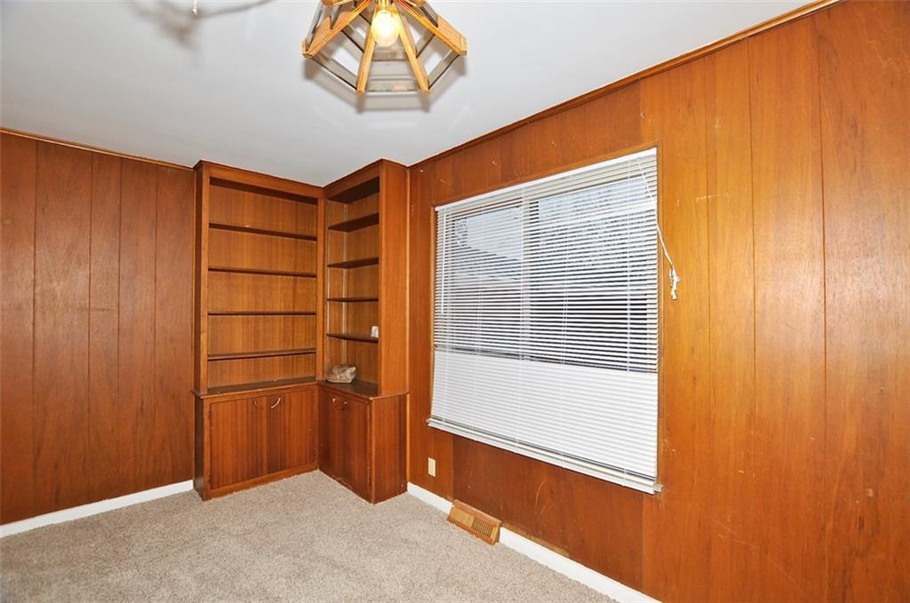 4536 Dickson Road Indianapolis, IN 46226 - Photo 8 of 37 Gallery Image 8