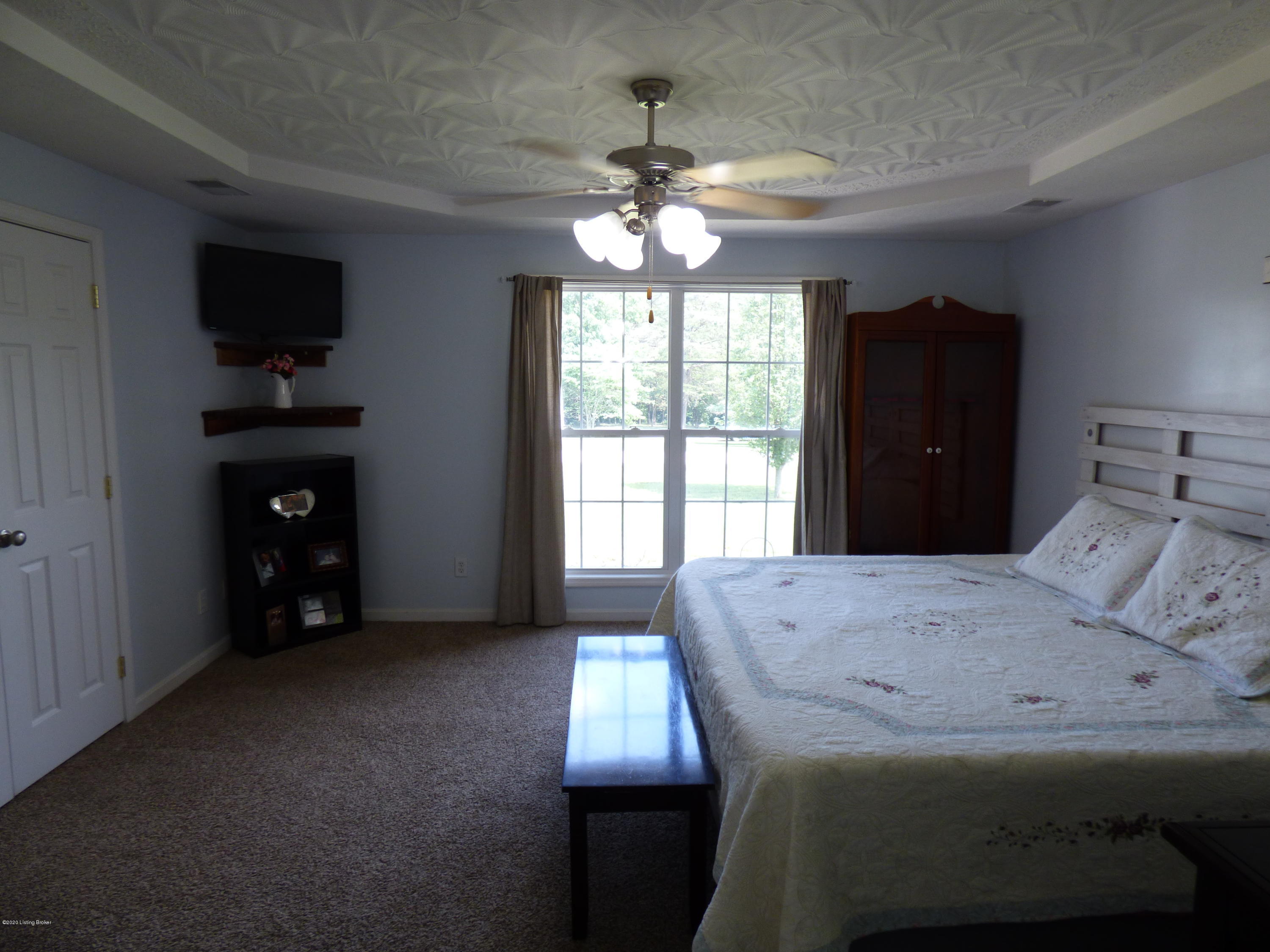 795 Greenbriar Road Mount Washington, KY 40047 - Photo 17 of 35 P1040960