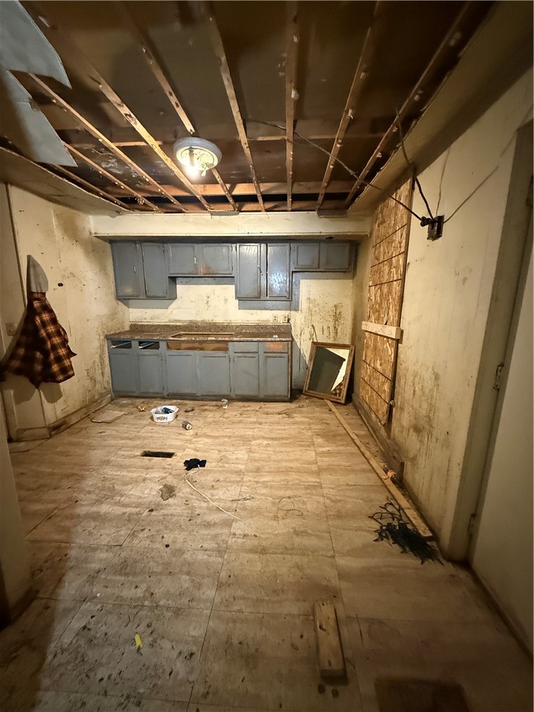 858 North Street Rochester, NY 14605 - Photo 5 of 13