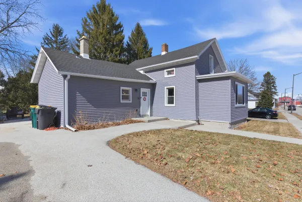 W208N16721 South Center Street, Jackson, WI 53037