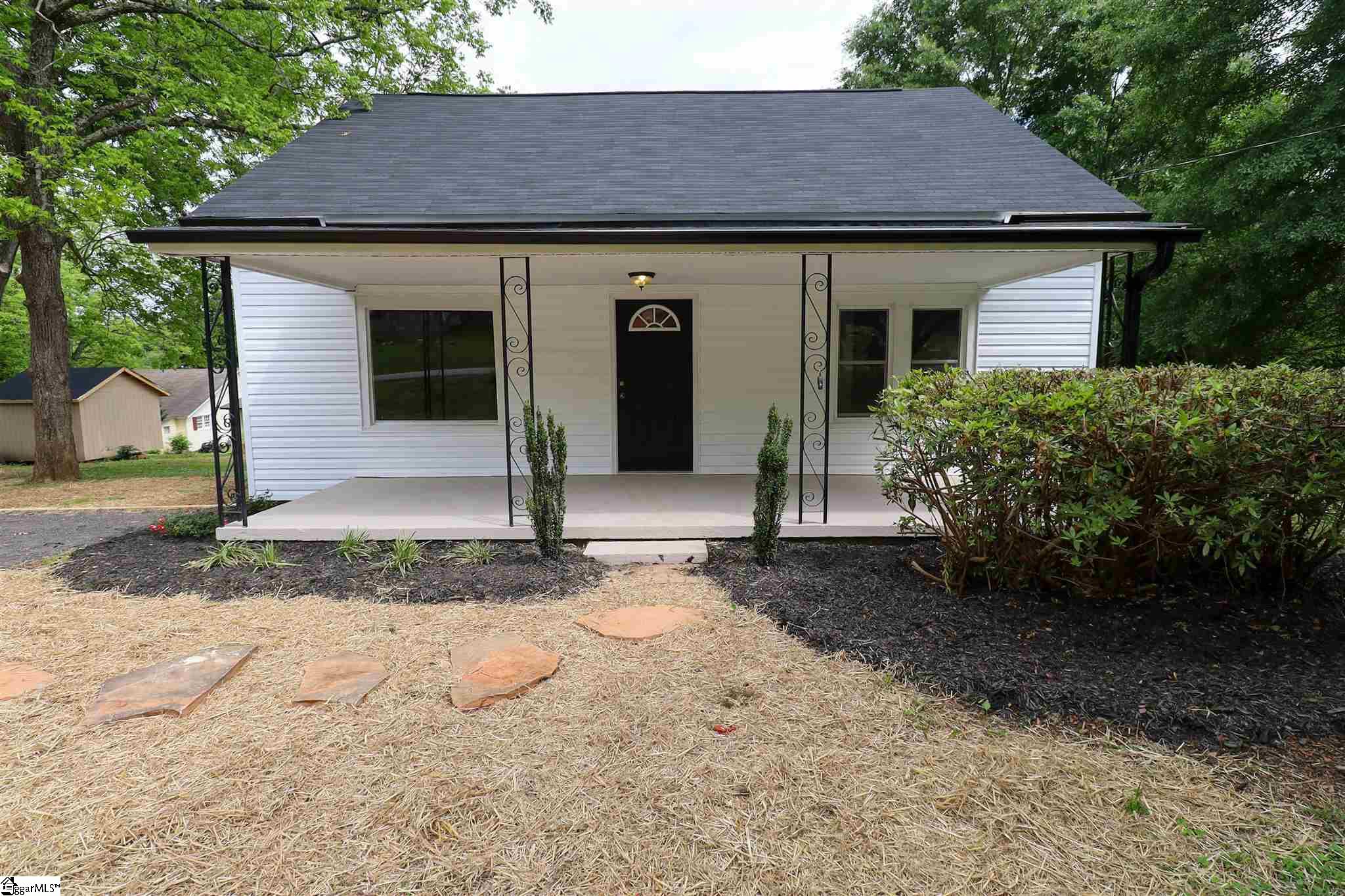 104 Garrison Street Easley, SC 29640 - Photo 4 of 35 Gallery Image 4