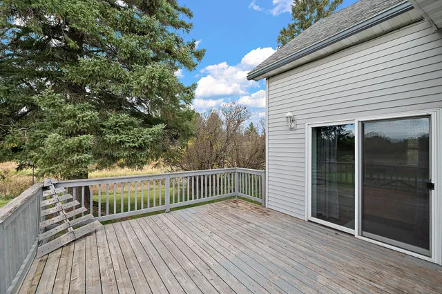 $825,000 | 3974 West Pioneer Road, Duluth, MN 55803