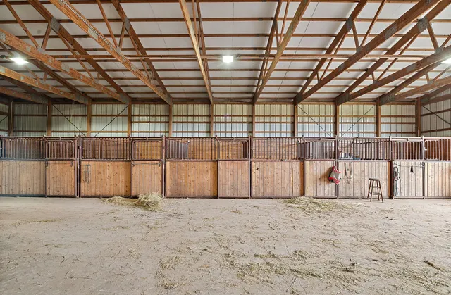 $825,000 | 3974 West Pioneer Road, Duluth, MN 55803