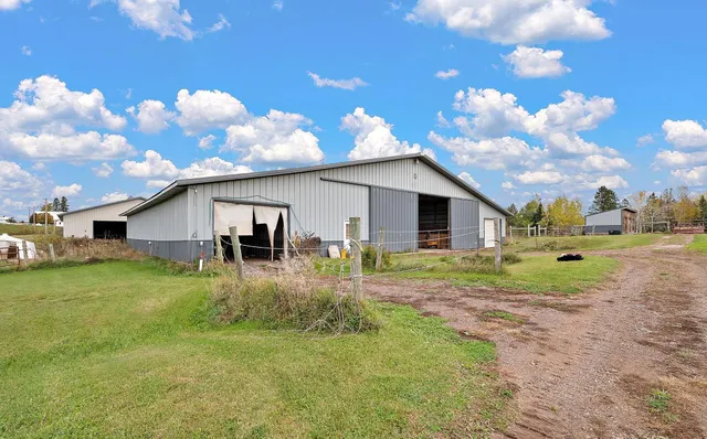 $825,000 | 3974 West Pioneer Road, Duluth, MN 55803