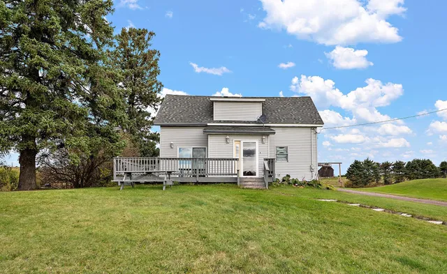 $825,000 | 3974 West Pioneer Road, Duluth, MN 55803