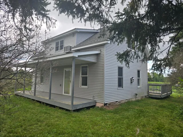 $825,000 | 3974 West Pioneer Road, Duluth, MN 55803