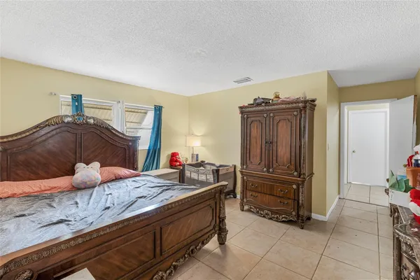 $515,900 | 970 Southwest 67th Avenue, North Lauderdale, FL 33068