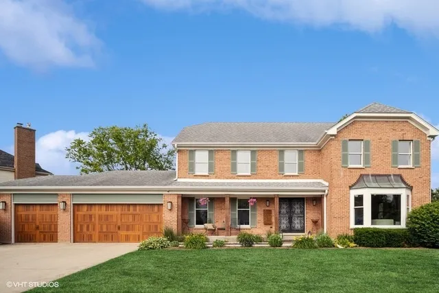 $750,000 | 1031 Lismore Drive, Des Plaines, IL 60016